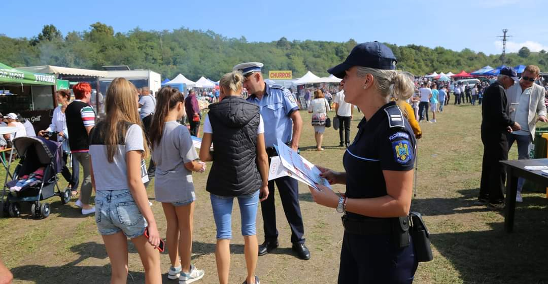 Sfaturi de la polițiști la Târgul Cepelor