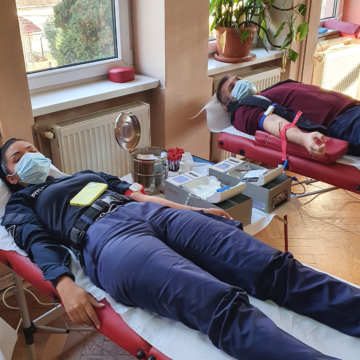 Polițiștii maramureșeni susţin în continuare campania ”Donează sânge! Salvează o viață!”
