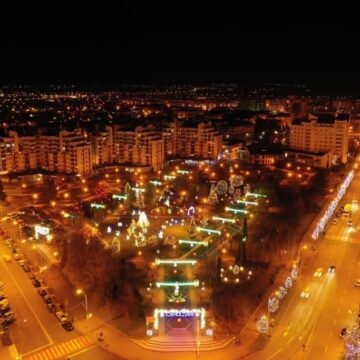 Târg caritabil de Crăciun în Parcul Mara din Baia Mare