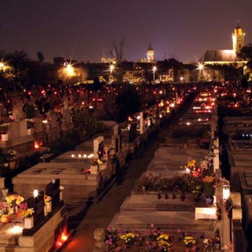 Video | 1 noiembrie este Ziua tuturor sfinților, dar și Luminația Video | 1 noiembrie este Ziua tuturor sfinților, dar și Luminația