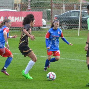 Liga 1 de fotbal feminin – liderul campionatului, o nucă prea tare pentru băimărence