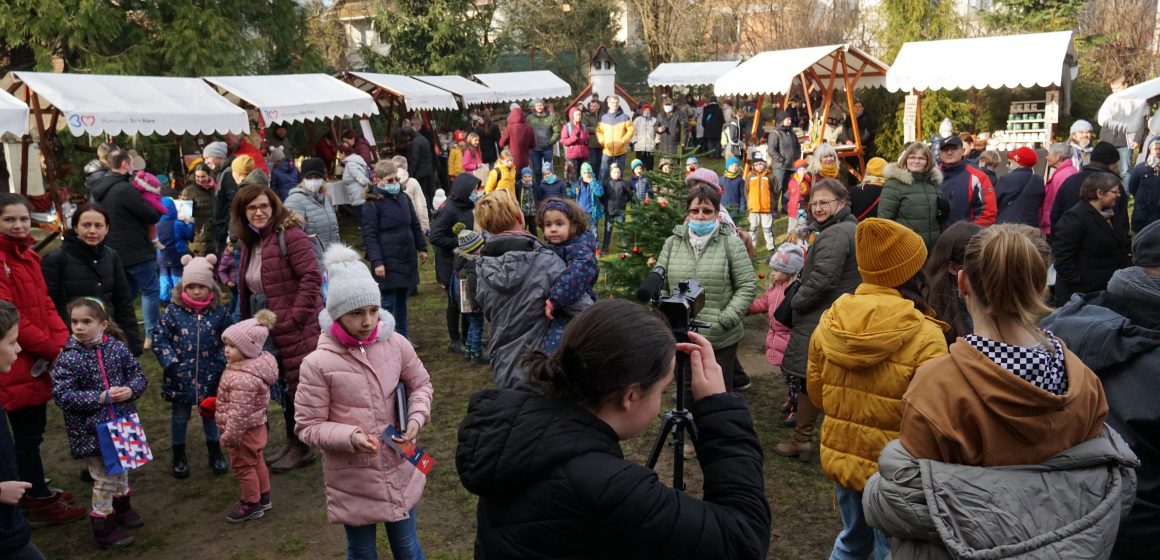 Video | Un târg de Crăciun de succes la Casa Maghiară Teleki din Baia Mare