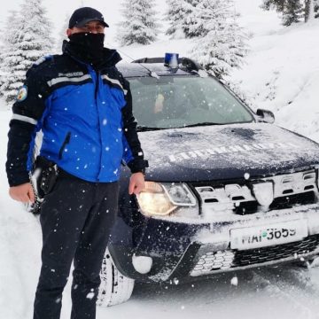 Jandarmeria Montană Maramureş, în sprijinul iubitorilor de munte Jandarmeria Montană Maramureş, în sprijinul iubitorilor de munte