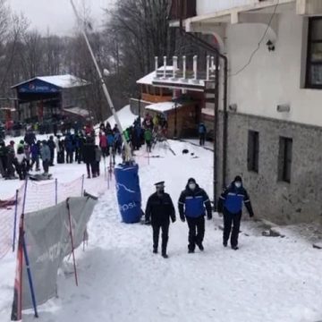 Video | Jandarmii montani maramureșeni la datorie pe pârtiile de schi