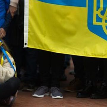 Eveniment de solidaritate pentru încetarea agresiunii asupra Ucrainei în Baia Mare, în Centrul Vechi