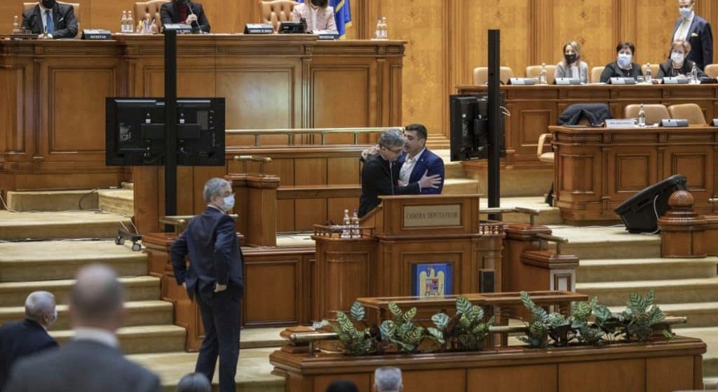 Călin Bota: Atitudinile huliganice nu au ce căuta în Parlamentul României