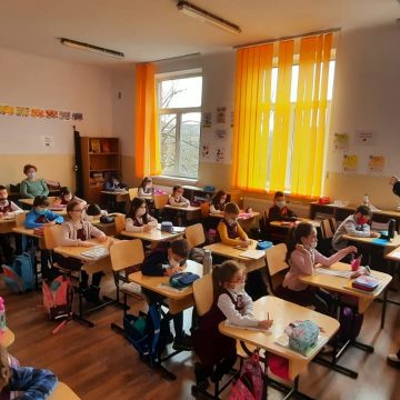 Clasa mea aș vrea să fie plină de iubire – activitate la Școala Generală Nicolae Iorga din Baia Mare