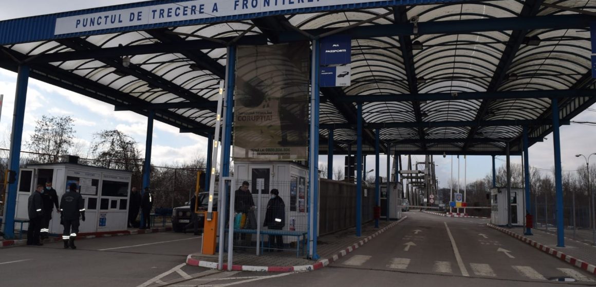 Peste zece mii de cetățeni ucraineni au trecut granița cu România în cursul zilei de ieri Peste zece mii de cetățeni ucraineni au trecut granița cu România în cursul zilei de ieri