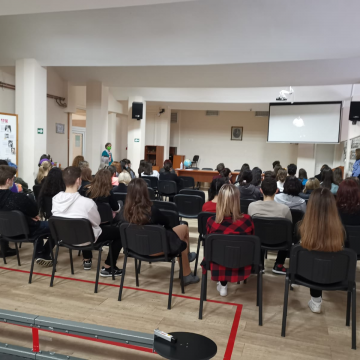 Lecție despre pericolul consumului de droguri Lecție despre pericolul consumului de droguri