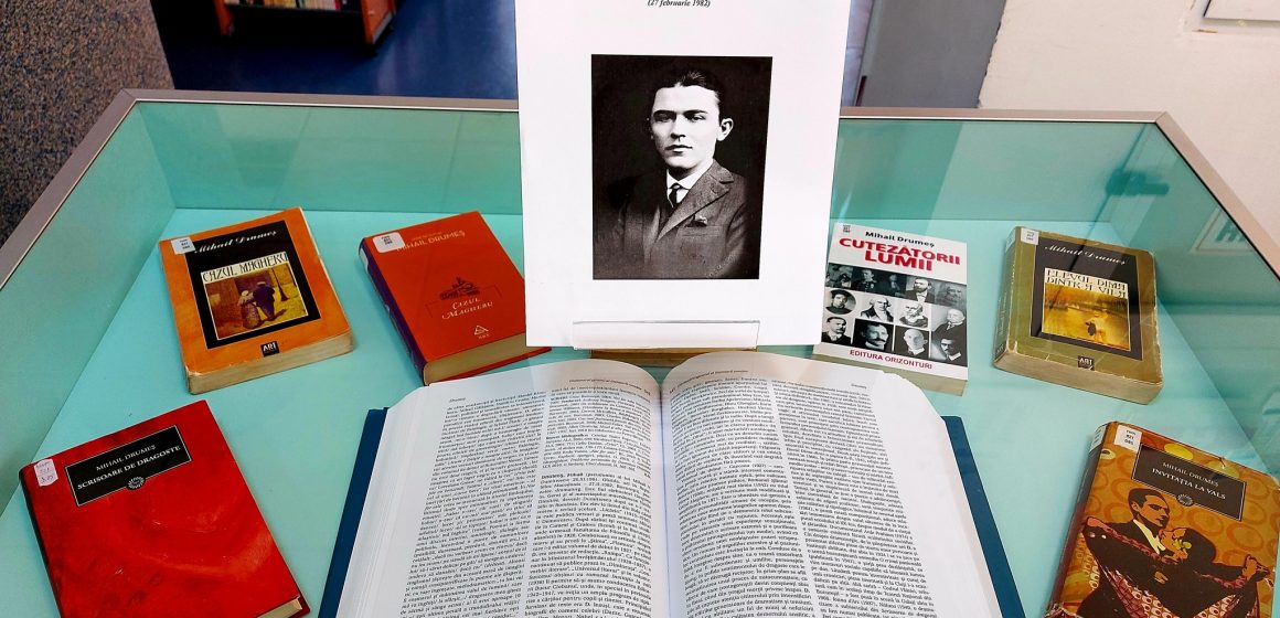 Vitrina lui Mihail Drumeș, la Biblioteca Județeană