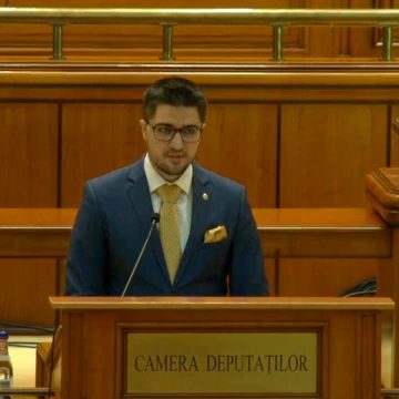Video | Cristian Brian deputat USR PLUS și-a exprimat aprecierea pentru toți voluntarii maramureșeni de la tribuna Parlamentului Video | Cristian Brian deputat USR PLUS și-a exprimat aprecierea pentru toți voluntarii maramureșeni de la tribuna Parlamentului