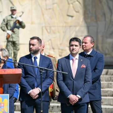 Cristian Brian, USR PLUS: Cu gândul la bunicul meu din Lucăcești  am participat la Ziua Veteranilor de Război