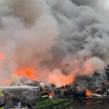 Decizie a Guvernului – Incendierea şi îngroparea deşeurilor devin infracţiuni Decizie a Guvernului – Incendierea şi îngroparea deşeurilor devin infracţiuni