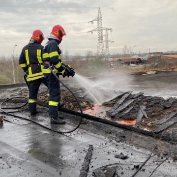 Video | Incendiu pe strada Electrolizei din Baia Mare