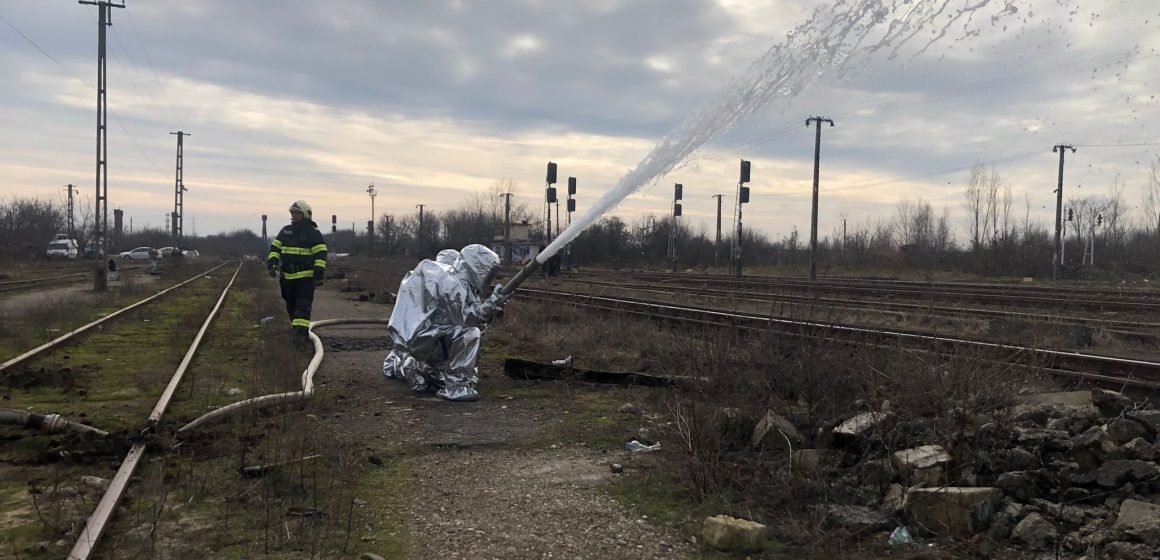 Pompierii militari maramureșeni au intervenit pentru lichidarea a trei incendii în ultimele 24 de ore