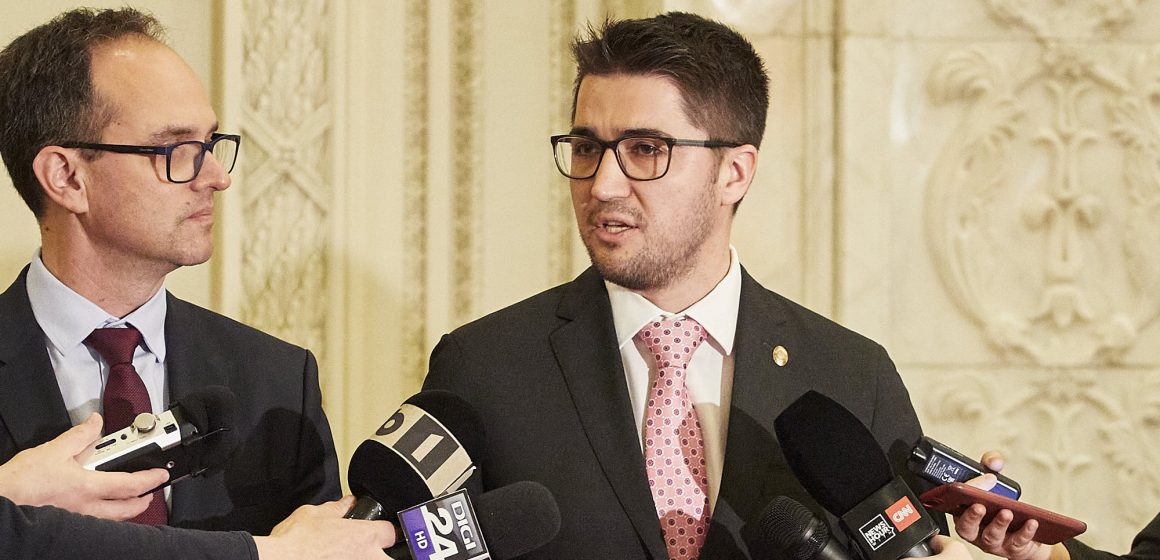 Plata taxelor online – Legea inițiată de deputatul USR-PLUS Cristian Brian a fost adoptată Plata taxelor online – Legea inițiată de deputatul USR-PLUS Cristian Brian a fost adoptată