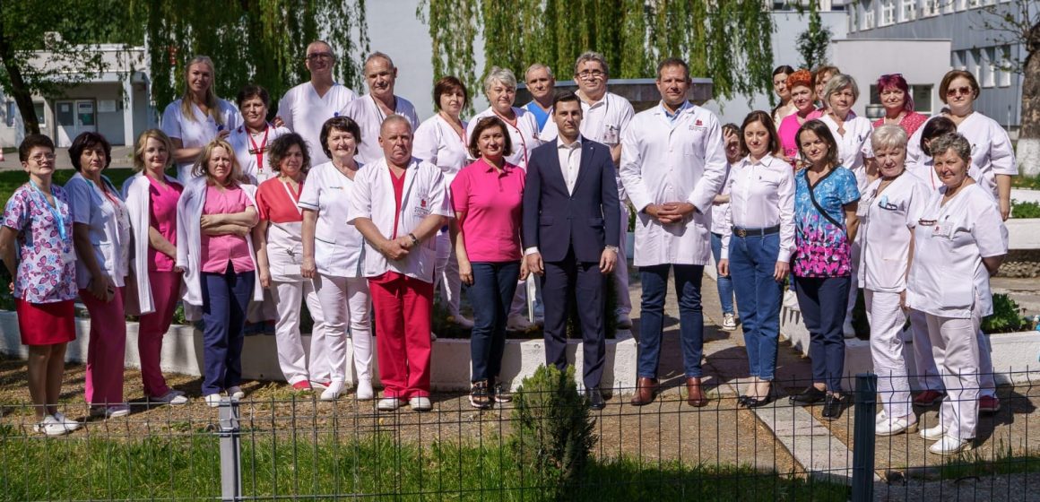 Spitalul Județean de Urgență dr. Constantin Opriș marchează astăzi Ziua Internațională a Asistentului Medical