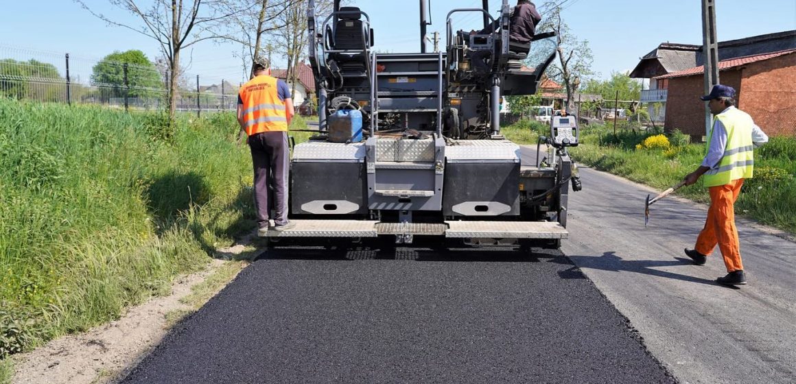 Au început lucrările de reparații, modernizări și asfaltări pe drumurile județene din Maramureș