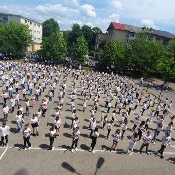 Video | Flashmob de Ziua Copilului la Școala Generală ”Nicolae Iorga” Baia Mare