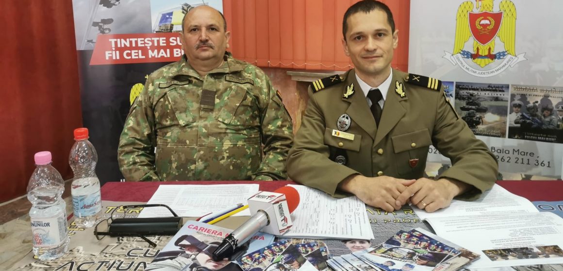 Video | Centrul Militar Județean Maramureș a fost prezent la Bursa locurilor de muncă cu trei oferte