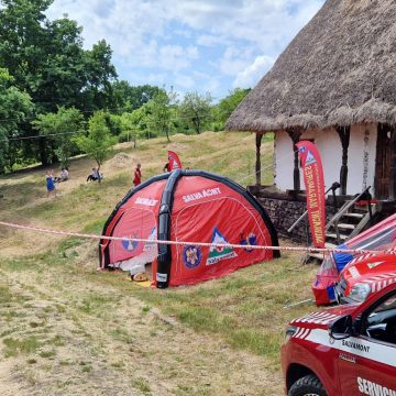 Peste 400 de copiii au participat de Ziua Copilului, la activitățile organizate de salvatorii montani maramureșeni în Satul de pe Deal
