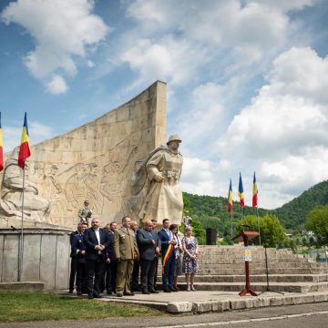 Video | Ziua Eroilor celebrată în Baia Mare la Monumentul Ostașului Român Video | Ziua Eroilor celebrată în Baia Mare la Monumentul Ostașului Român