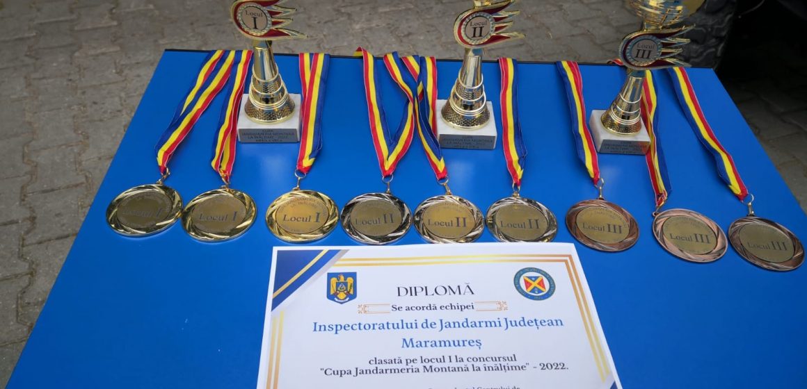 Trei jandarmi montani maramureșeni la înălțime