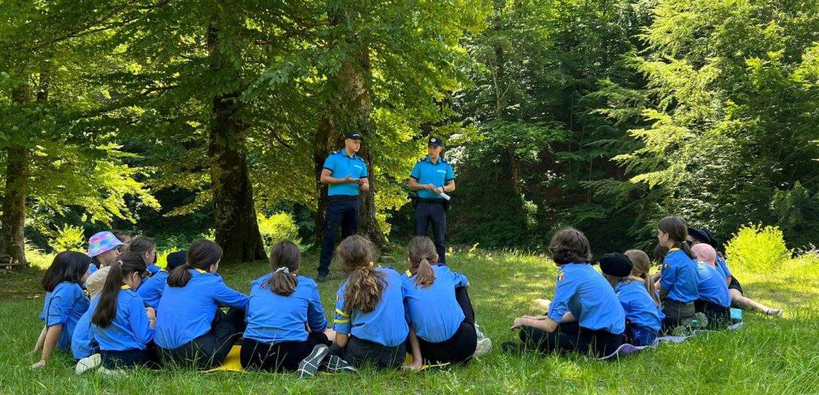 Vacanță în siguranță în compania jandarmilor montani Vacanță în siguranță în compania jandarmilor montani