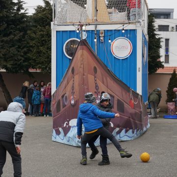 OPINIE: Pentru familiile mixte româno-maghiare nu ar trebui să fie un semn de întrebare în ce limbă să studieze copilul