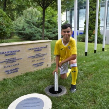 Mesaj într-o capsulă a timpului pentru viitoarele generații de fotbaliști Mesaj într-o capsulă a timpului pentru viitoarele generații de fotbaliști