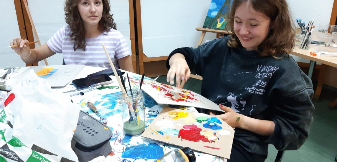 Atelier de pictură la Biblioteca Județeană „Petre Dulfu” Baia Mare