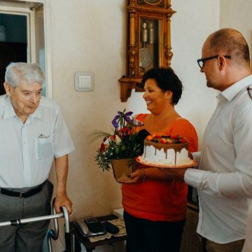 Biologul sighetean Béres József împlinește astăzi o frumoasă vârstă Biologul sighetean Béres József împlinește astăzi o frumoasă vârstă