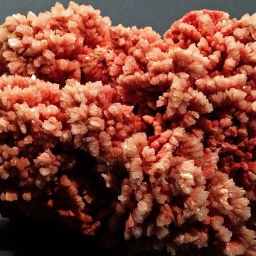 Exponatul săptămânii la Muzeul de Mineralogie este un eșantion deosebit de baritină