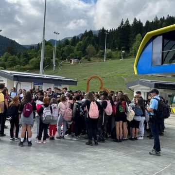 Jandarmii maramureșeni alături de copii la Tabăra de vară Alpina din Borșa
