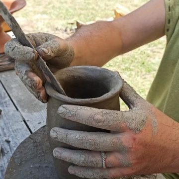 Prezență maramureșeană la Sibiu, la Târgul „Frumos. Ceramic. Folositor. Ceramica utilitară” Prezență maramureșeană la Sibiu, la Târgul „Frumos. Ceramic. Folositor. Ceramica utilitară”