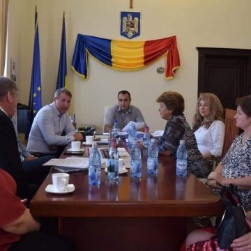 Inspectoratul Școlar Județean Maramureș va căuta soluții pentru înființarea a două clase cu predare în limba ucraineană
