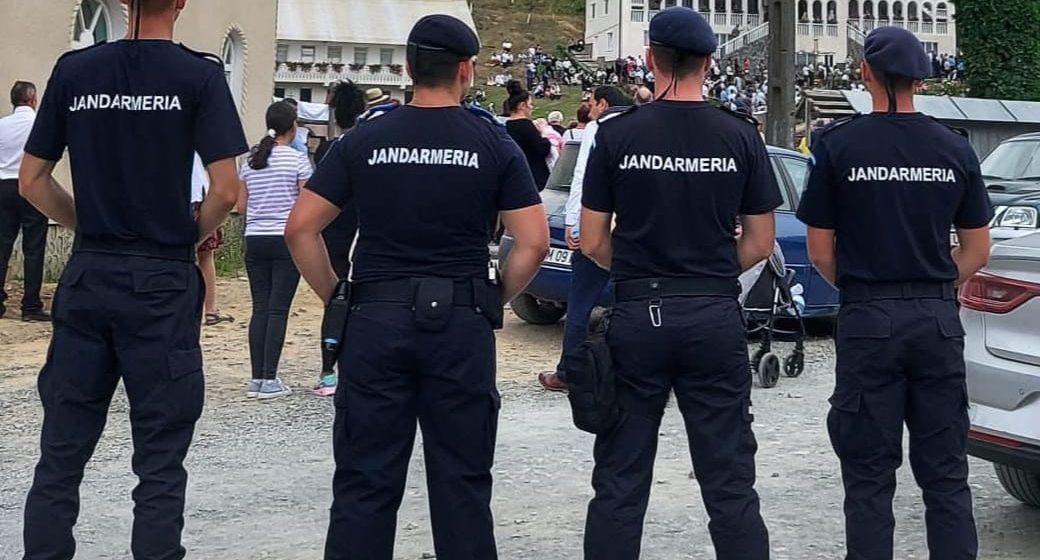 Pentru siguranța participanților, jandarmii maramureșeni vor fi prezenți și la evenimentele din acest sfârșit de săptămână Pentru siguranța participanților, jandarmii maramureșeni vor fi prezenți și la evenimentele din acest sfârșit de săptămână