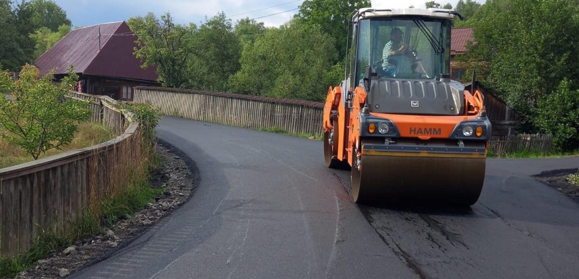 Lucrări de modernizare pentru prima dată pe DJ 186D Poienile Izei – Botiza Lucrări de modernizare pentru prima dată pe DJ 186D Poienile Izei – Botiza