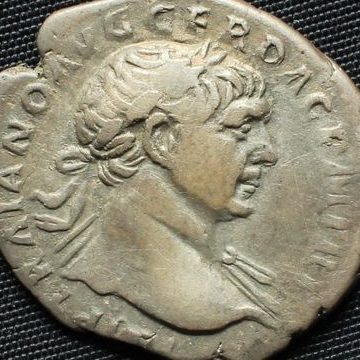 Denar roman emis de împăratul Traian este exponatul săptămânii la Muzeul Județean de Istorie și Arheologie Maramureș