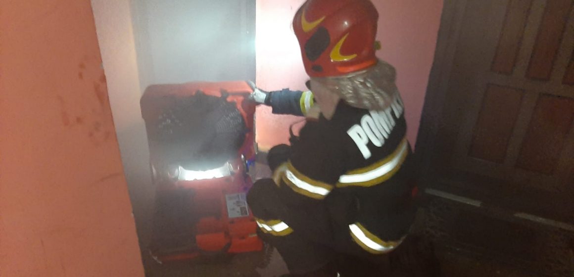 Incendiu la un apartament de pe strada Macului din Baia Mare Incendiu la un apartament de pe strada Macului din Baia Mare