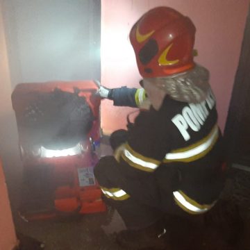 Incendiu la un apartament de pe strada Macului din Baia Mare