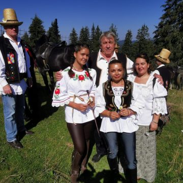Video | Comuna Mireșu Mare la Parada cailor la Festivalul Interjudețean ”Hora la Prislop”
