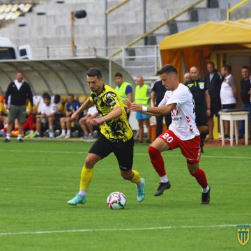 Minaur pierde două puncte la ultima fază a meciului