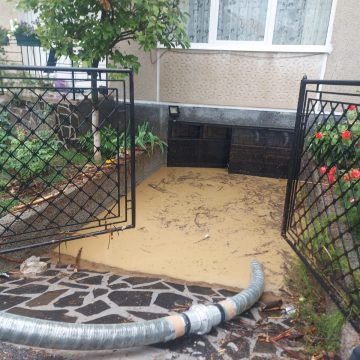 Video | Garaje inundate în Baia Mare