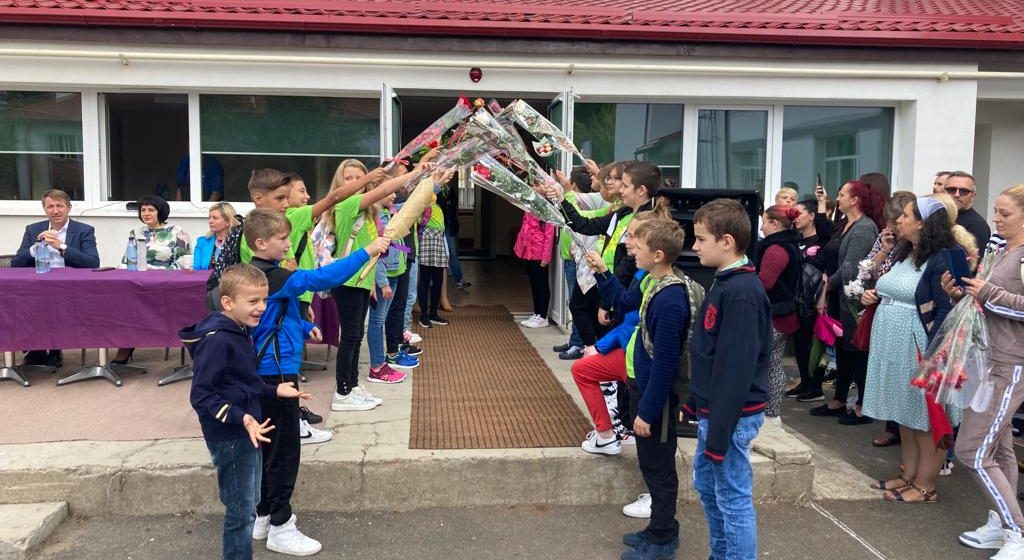 Video | Au fost înființate 6 clase cu predare în limba ucraineană în județul Maramureș
