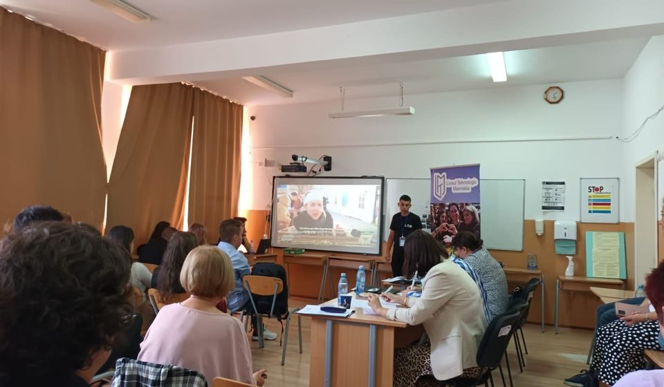 David Vasile Şofineţ, de la Liceul Tehnologic „Marmația” din Sighet, a obţinut premiul I la Concursul național Parteneriat în educaţie – prezent şi perspective