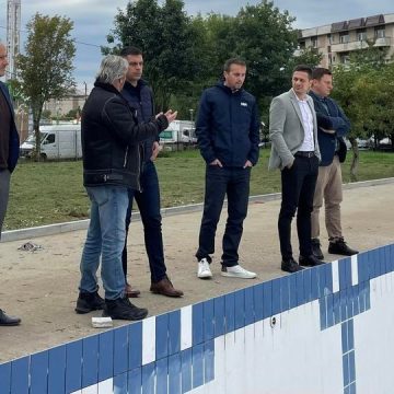 Ministrul Tineretului și Sportului, Novák Károly Eduárd, în vizită de lucru la Bazinul Olimpic de înot descoperit din Baia Mare