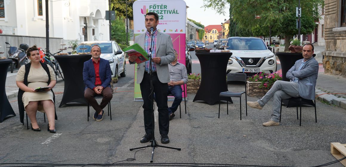 Video | Genius Loci, spiritul locului, vernisajul expoziției memoriale Jándi Dávid, qviz și voie bună în a doua zi de Főtér Fesztivál 2022