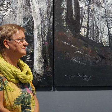 Video | O altfel de expoziție și un altfel de vernisaj ale Iolandei Gherghel Griga Video | O altfel de expoziție și un altfel de vernisaj ale Iolandei Gherghel Griga