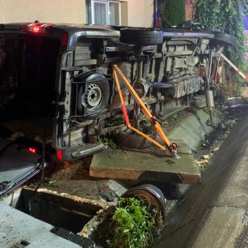 12 persoane au ajuns la spital în urma a două accidente 12 persoane au ajuns la spital în urma a două accidente